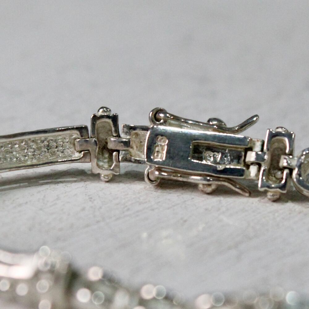 Vintage Women's Sterling Silver 925 & Cubic Zirconia CZ Tennis Bracelet - Picture 10 of 10
